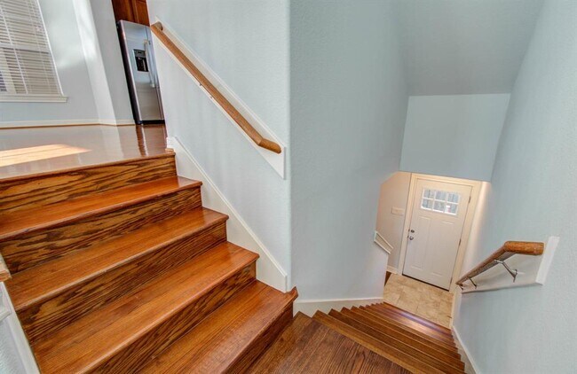 Foto del edificio - 3308 Clearview Cir