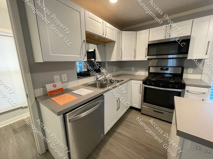 Foto principal - 814 First St NW