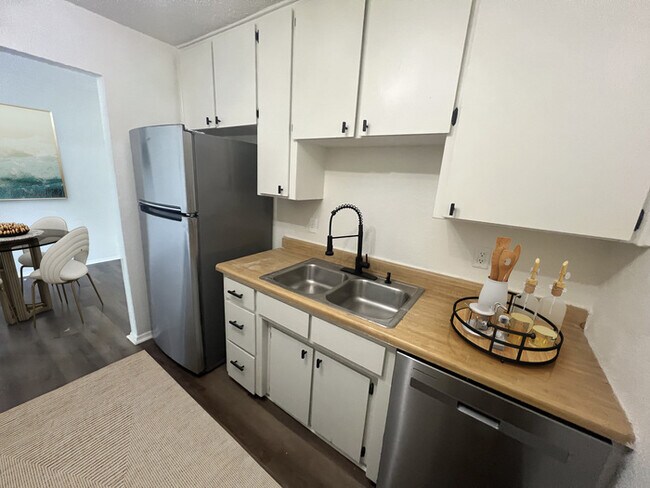 Foto del edificio - 4637 Williams Rd