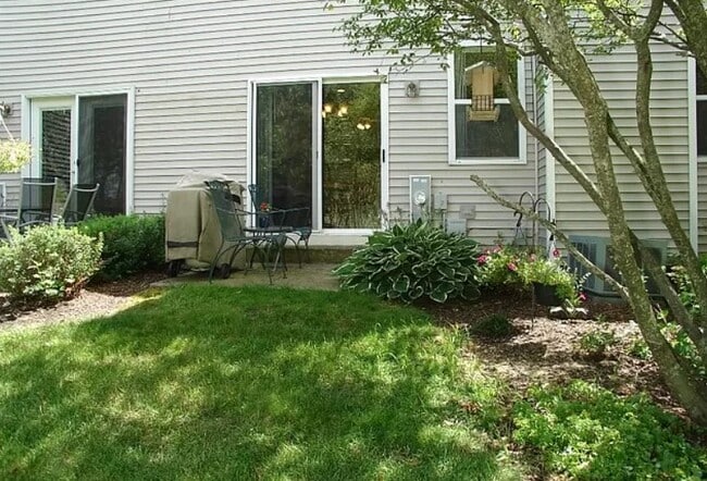 Building Photo - 2526 Looking Glass Ct