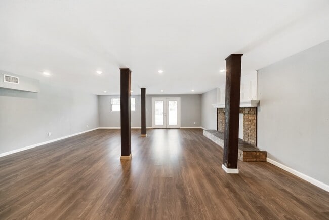 Building Photo - 4107 Houx St