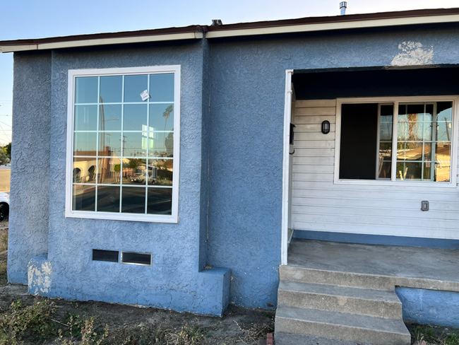 Building Photo - 7403 Farmdale Ave
