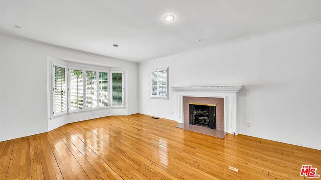 Foto del edificio - 324 S Linden Dr