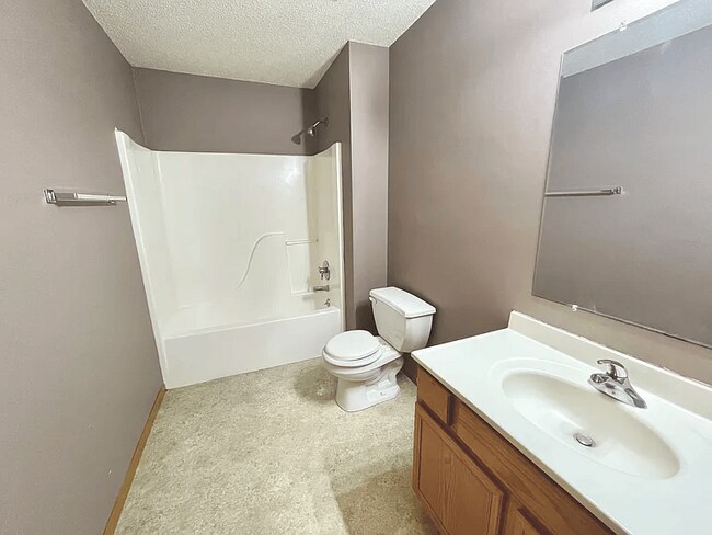 Foto del edificio - 1455 N Jones Blvd