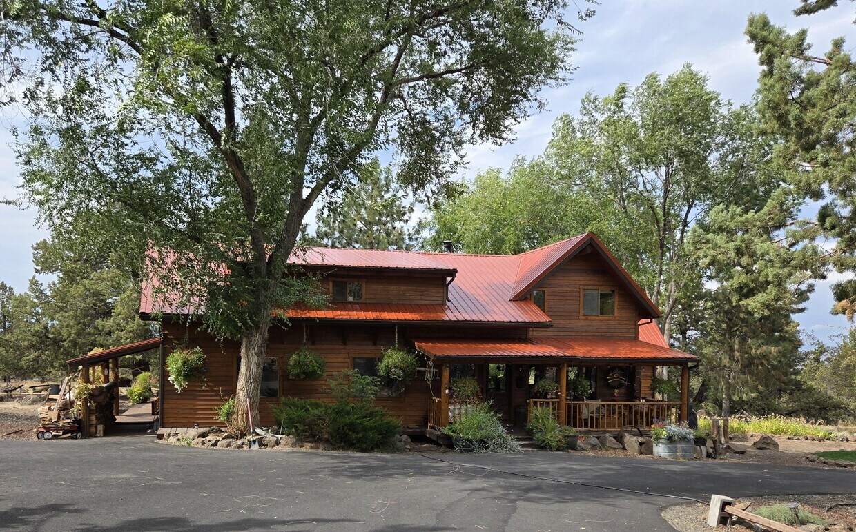 Foto principal - 20898 Journey Ave
