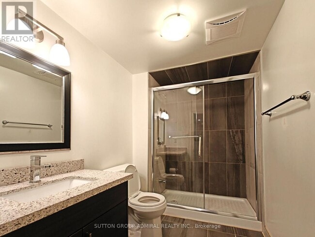 Building Photo - 10 Whitehorn Crescent