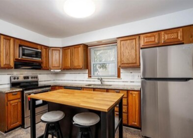 Foto del edificio - 2073 Ridgemont Rd