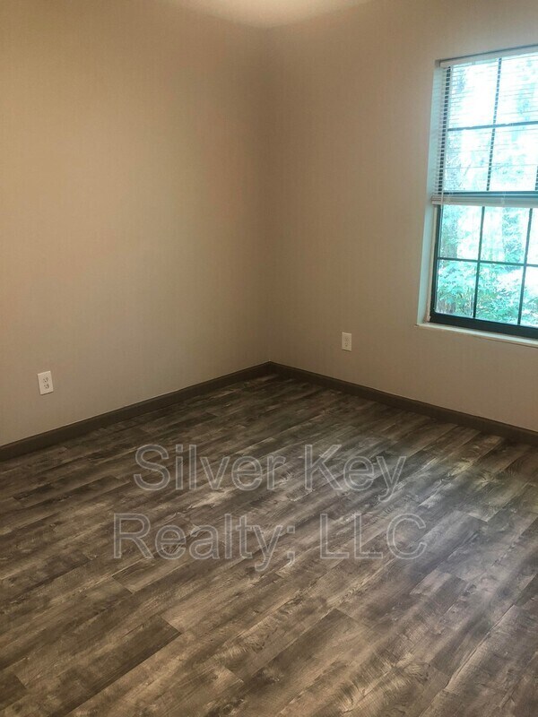 Foto del edificio - 1426 Niles Ferry Rd