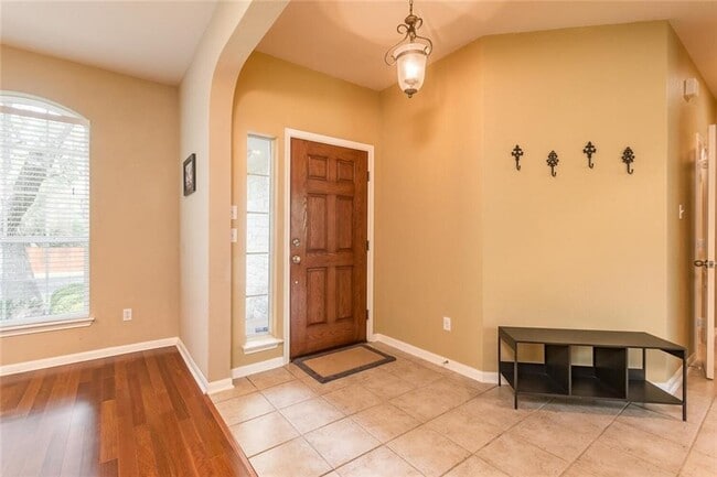 Building Photo - 8713 Edmund Ct