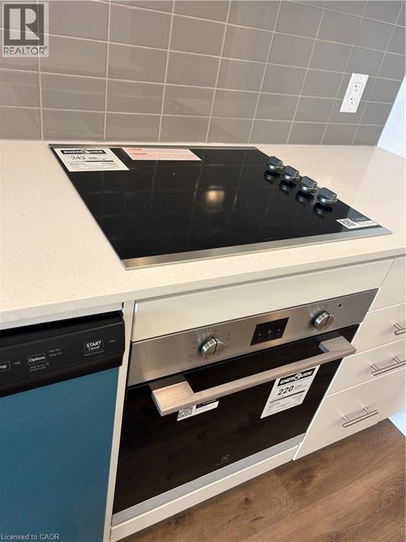 Building Photo - 461 Green Rd