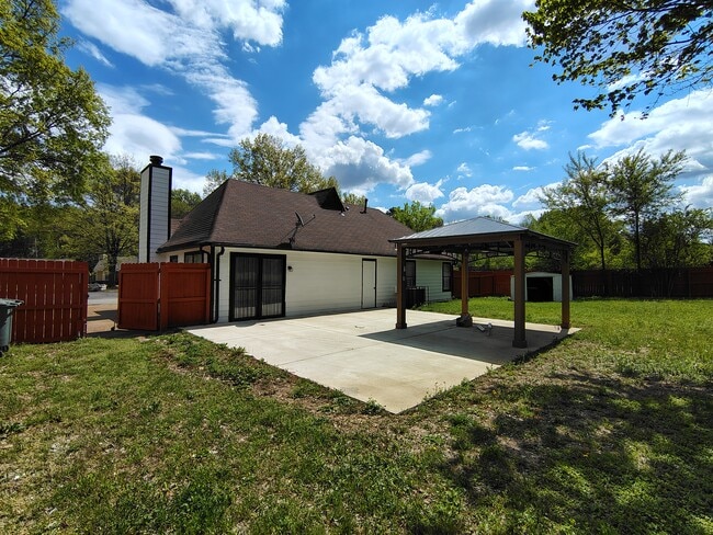 Building Photo - 4633 Sunnyslope Dr
