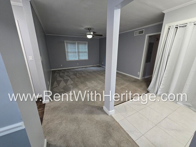Photo - Gorgeous 2 bd/ 2bath Buckhead Condo/ Metic...