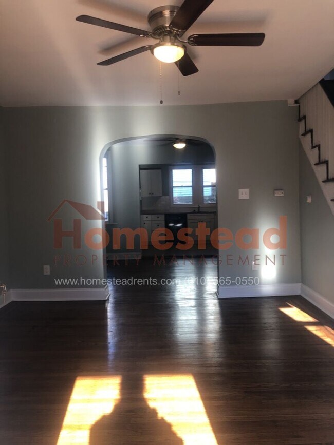 Building Photo - 3 BEDROOM HOME FOR RENT!