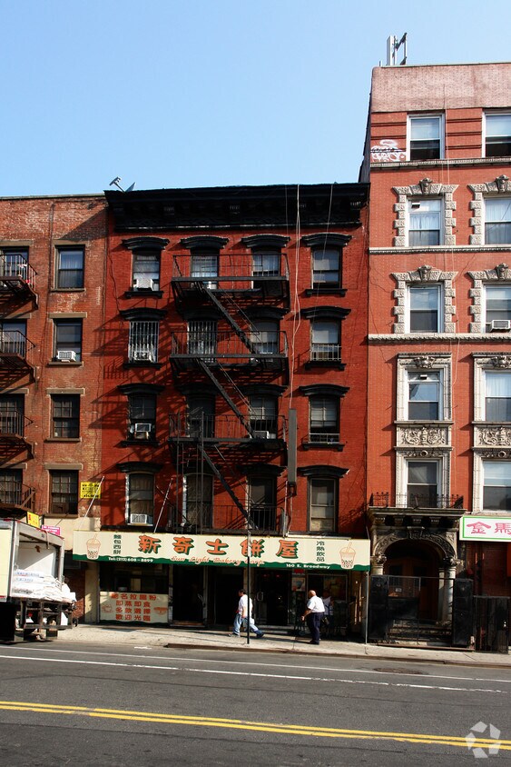 Foto principal - 160 E Broadway