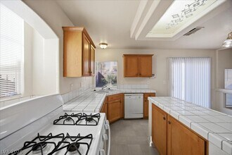 Building Photo - 7435 Aurora Glow St