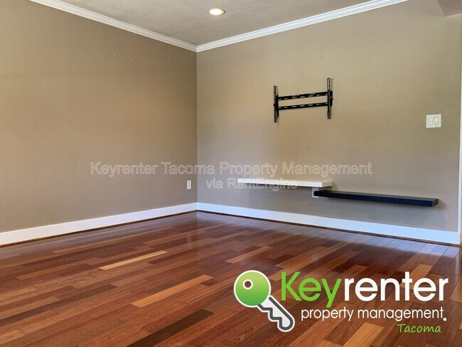 Foto del edificio - 1355 E 44th St