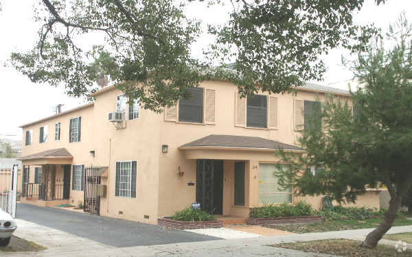 Building Photo - 214 E Lomita Ave