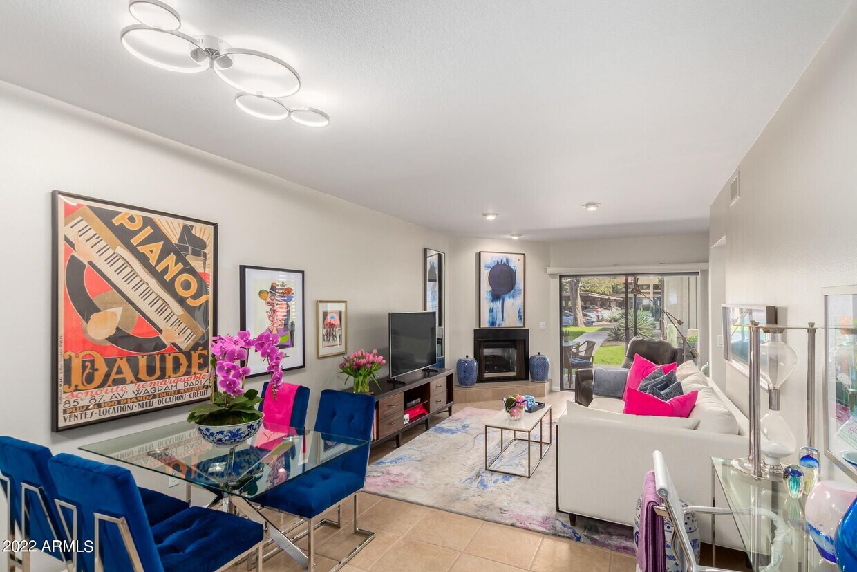 great room - 8651 E Royal Palm Rd