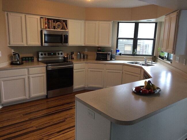 Building Photo - 28 Forest Cove Dr