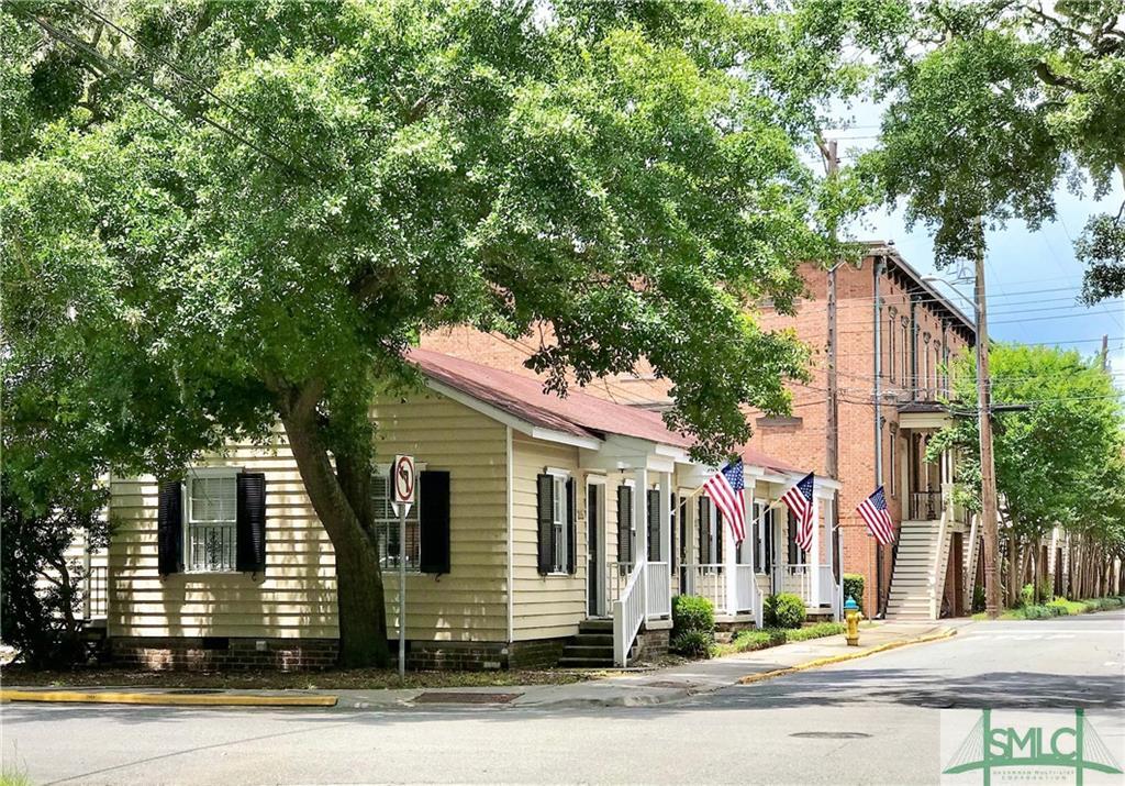 Primary Photo - 217 W Taylor St