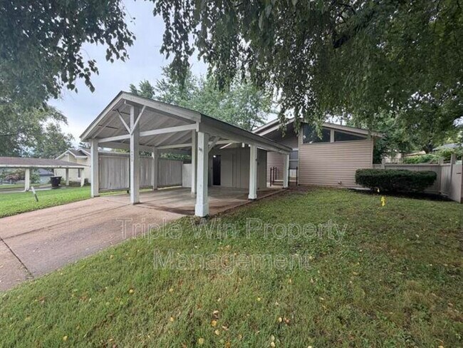 Foto del edificio - 2450 Jenkee Dr