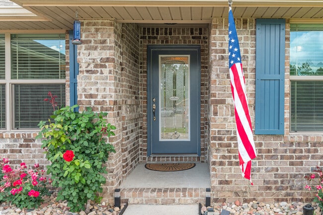 Building Photo - 147 Strike Eagle Dr