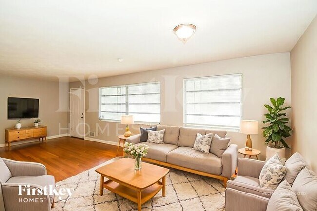 Foto del edificio - 3741 Culp Dr