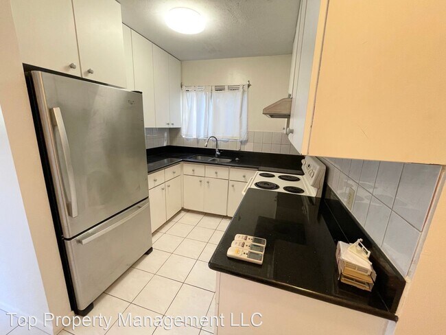 Building Photo - 3 br, 2 bath House - 2820 Kaimuki Ave.