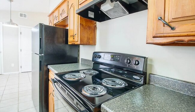 Foto del edificio - 1301 Hazelwood Dr