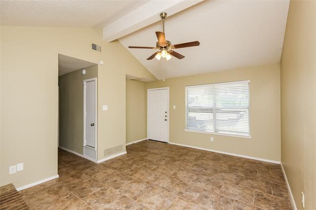 Foto del edificio - 6407 Woods Edge Dr
