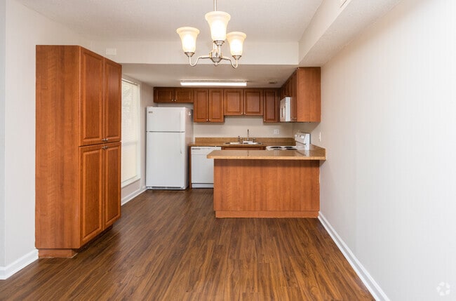 2HAB,2BA-1.185SF - The Woods of Killearn Apartment Homes