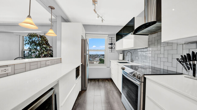 Foto del edificio - 3600 N Lake Shore Dr