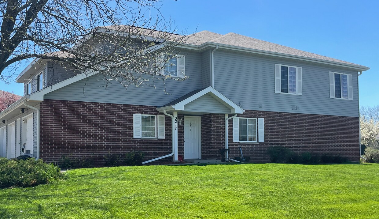 Primary Photo - 3217 Stonecreek Dr