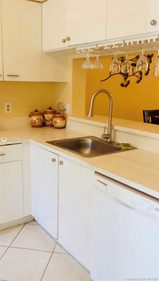 Foto del edificio - 3373  Celebration Ln  150 Margate Fl 33063
