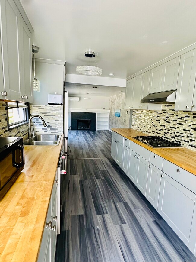 Foto del edificio - 12350 11th Ave NE