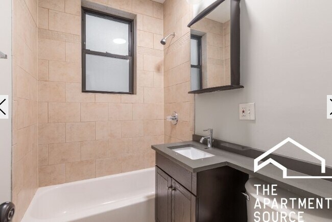 Foto del edificio - 4546 N Damen Ave