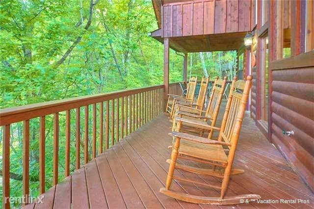 Foto principal - 2208 Hawks Point Way