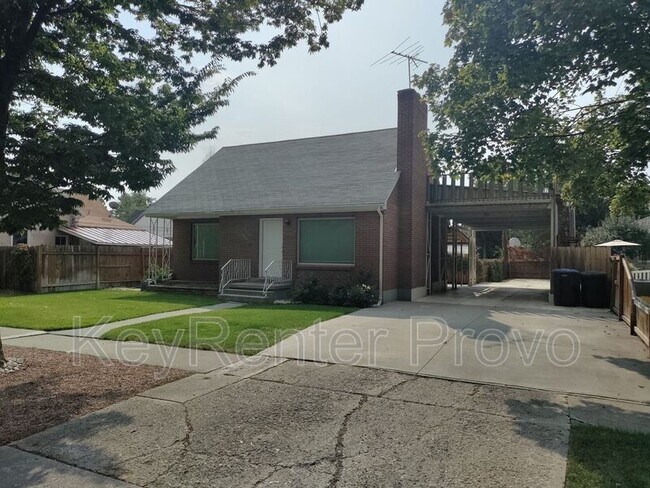 Foto del edificio - 825 W 200 S