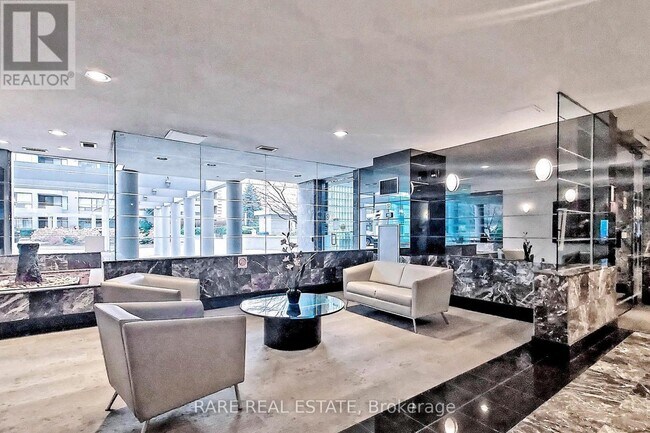 Photo du bâtiment - 5785 Yonge St