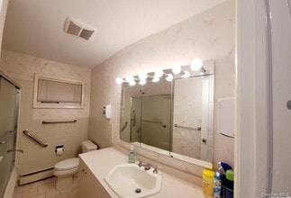 Building Photo - 30 Amherst Rd