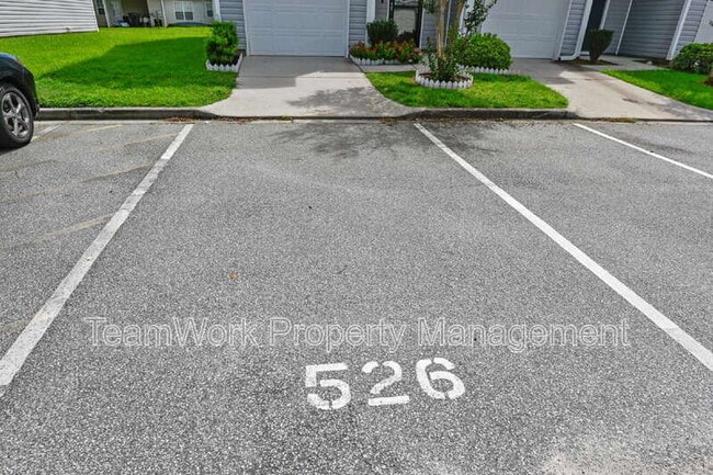 Foto del edificio - 526 Truman Dr