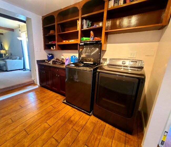 Foto del edificio - 333 E 300 N