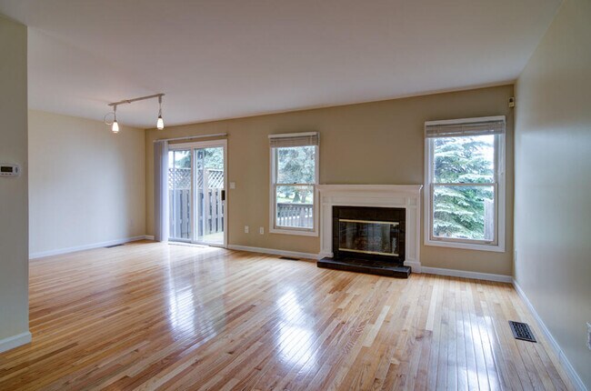 Foto del edificio - 644 Liberty Pointe Dr