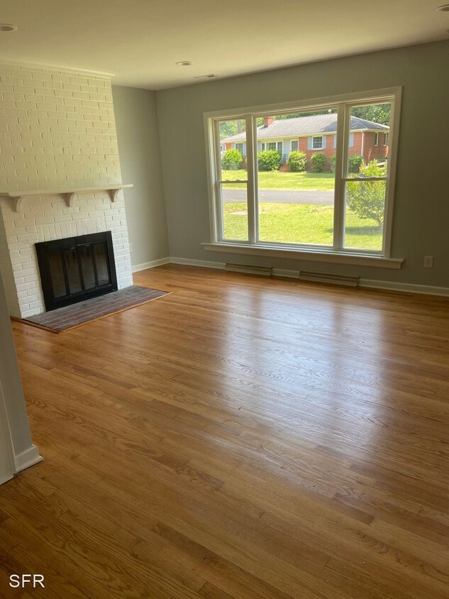 Building Photo - 4 br, 1.5 bath House - 7800 Mayland Drive