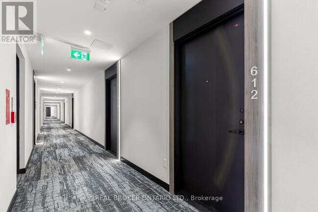 Building Photo - 220 Missinnihe Way