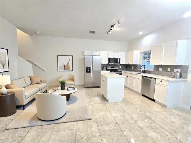 Foto del edificio - 13241 Opal Court North