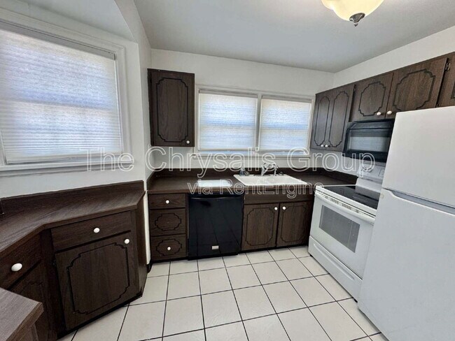Foto del edificio - 512 W Stanton St