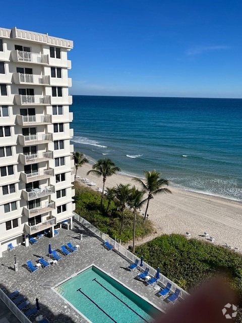 Building Photo - 3301 S Ocean Blvd