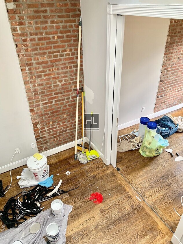 Foto del edificio - GORGEOUS MIDTOWN WEST 2 BEDROOM - WON'T LA...