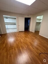 Building Photo - 1415 Avon St